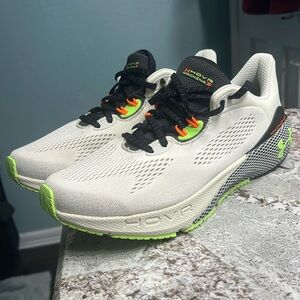 Under Armour HOVR Machina 3 shoes size 10.5